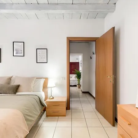 Astra-timeless Elegance In Center * Como