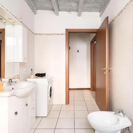 Daire Astra-timeless Elegance In Center Como