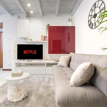 Apartment Astra-timeless Elegance In Center