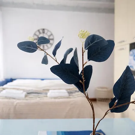 Astra-timeless Elegance In Center דירה