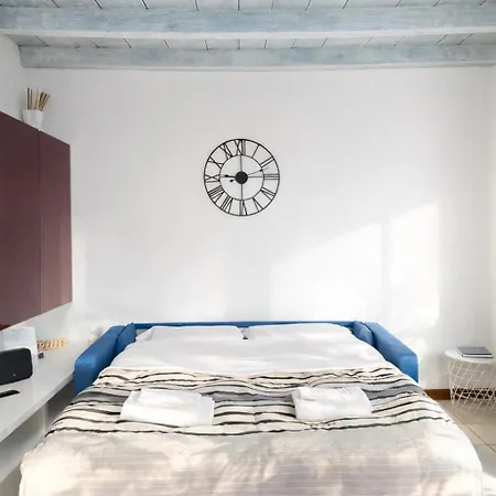 דירה Astra-timeless Elegance In Center