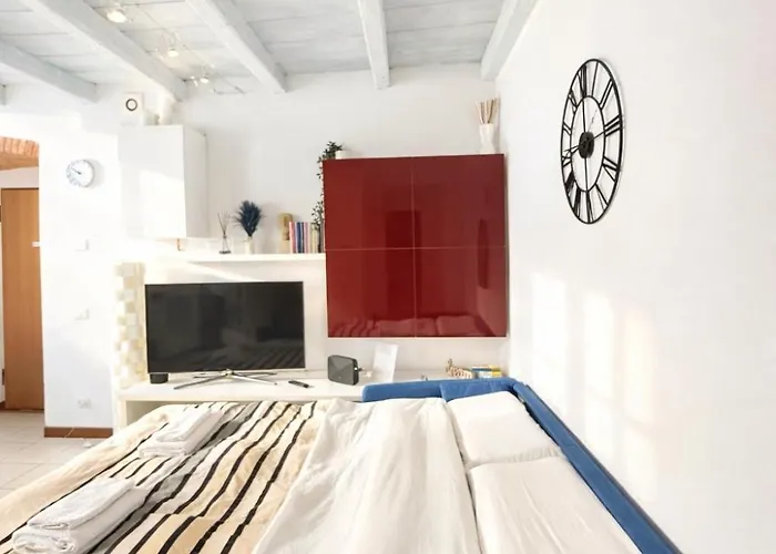 Astra-timeless Elegance In Center *