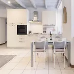 Appartement Astra-timeless Elegance In Center