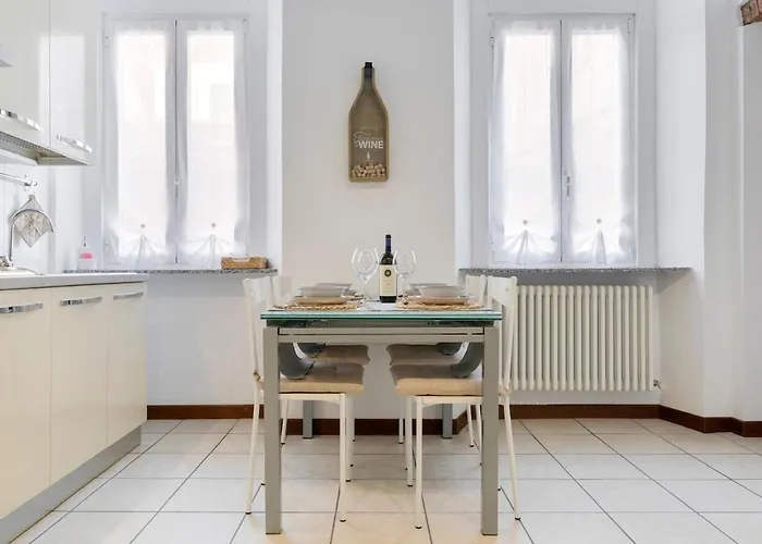 Astra-timeless Elegance In Center * Côme