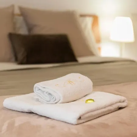 Astra-timeless Elegance In Center 科莫